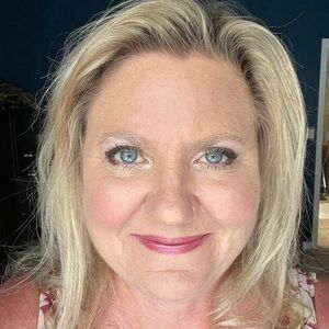 Meet your Posher, Kari